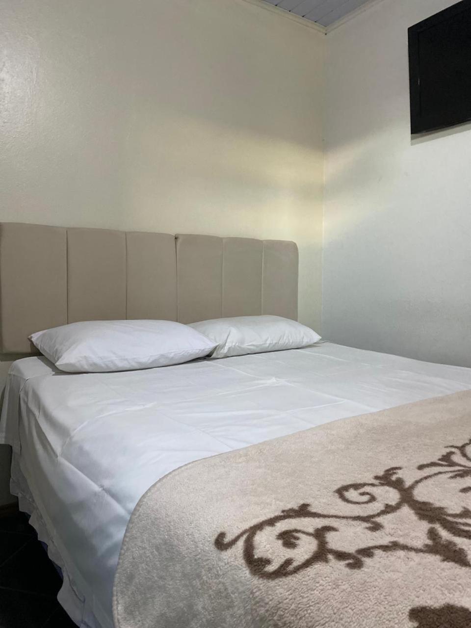 Hotel E Pousada Via Mar Itapocu Eksteriør billede