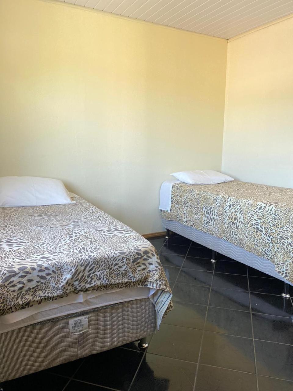 Hotel E Pousada Via Mar Itapocu Eksteriør billede